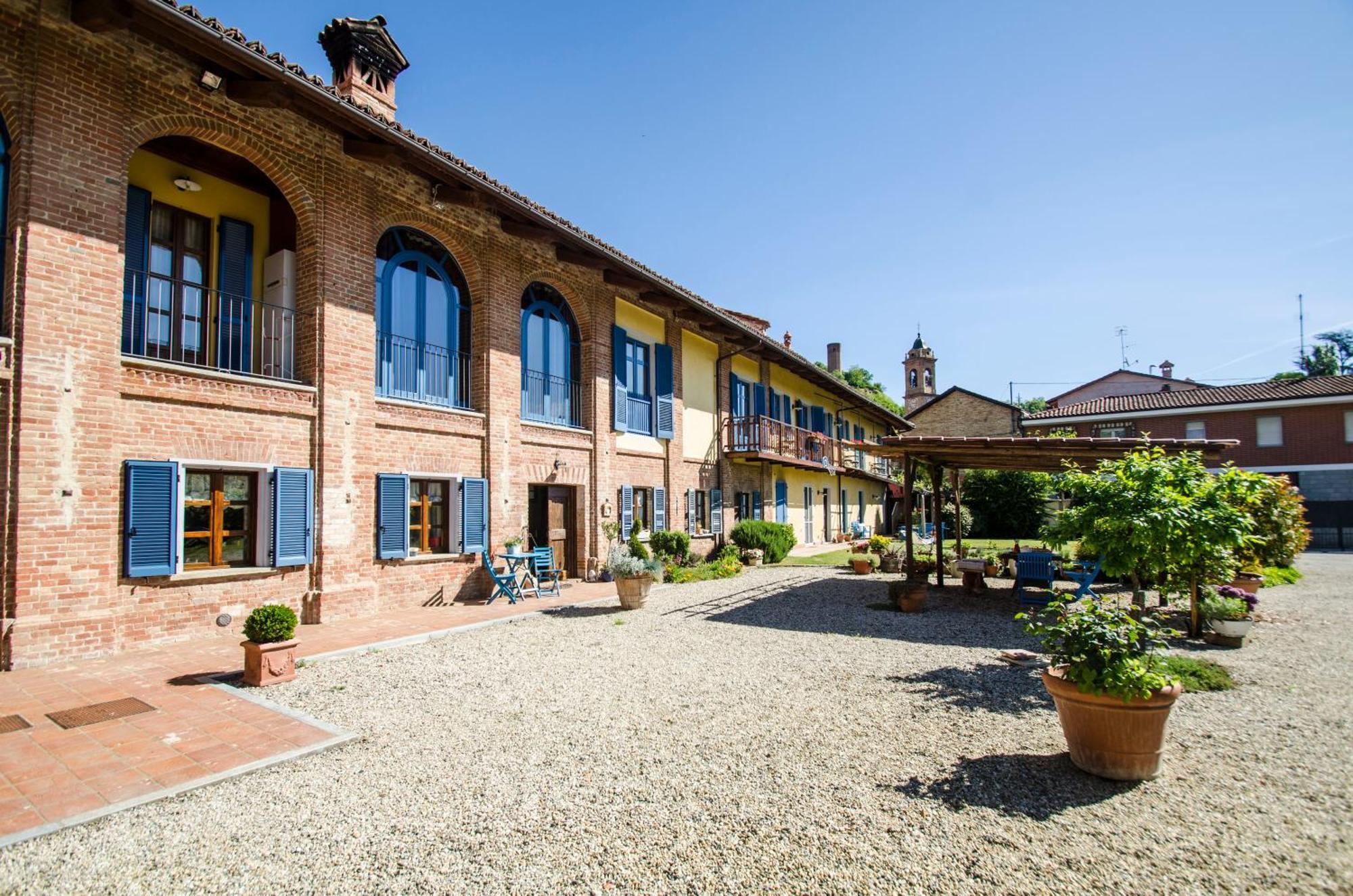 Antico Casale Mattei - Adult Only Bed and Breakfast Corneliano d'Alba Buitenkant foto